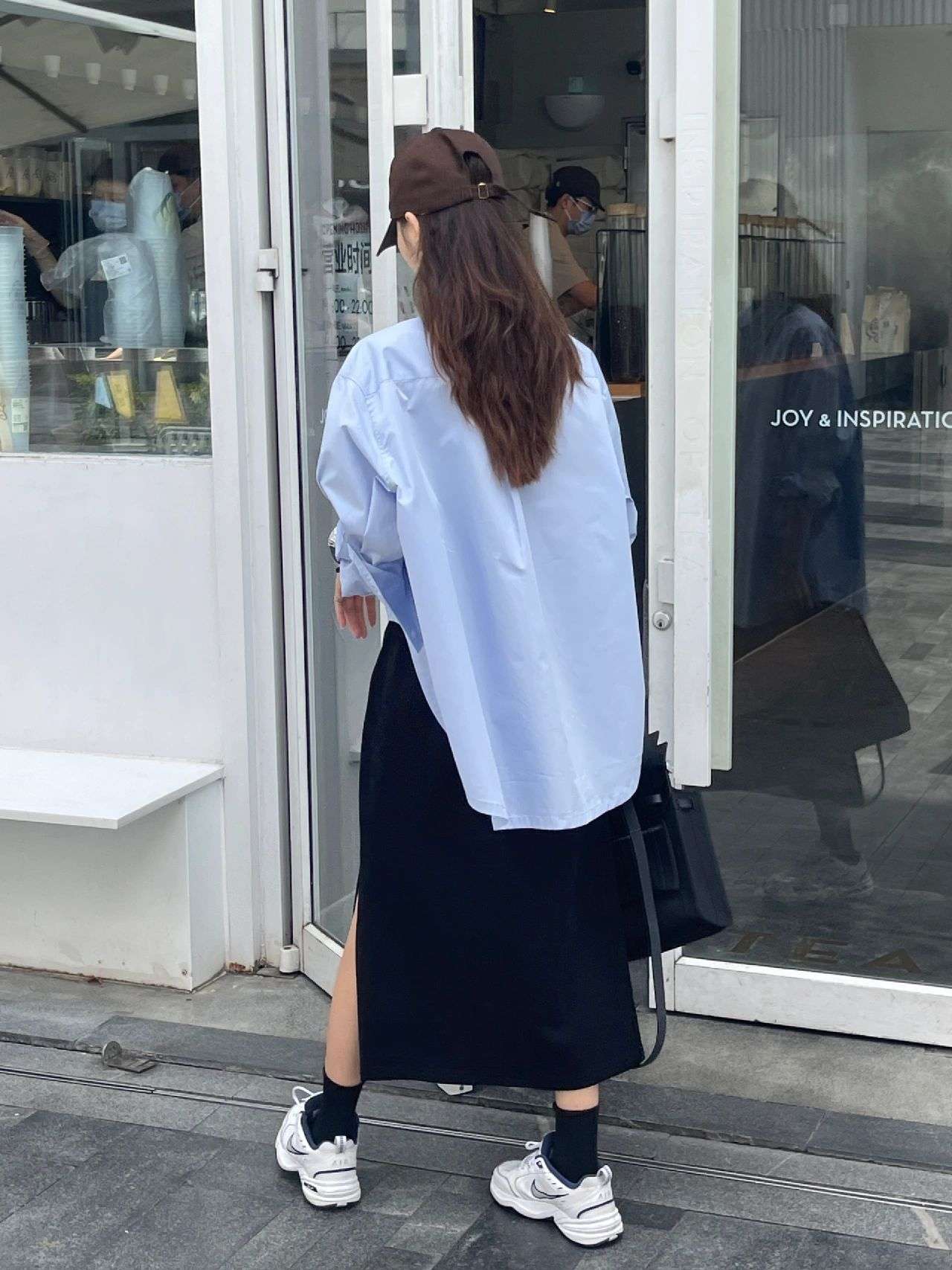 大きめファッション  ゆったりシルエットの長袖シャツワンピース