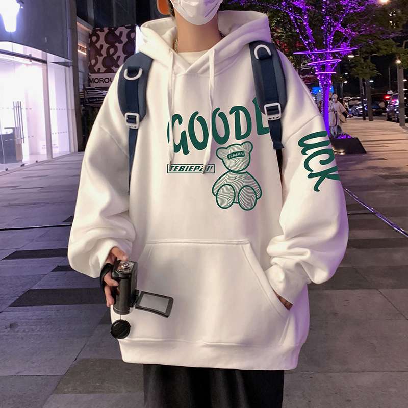 ジャストサイズよりも大きめの、体に密着しないゆるっとゆとりのあるファッションサイト ゆったり快適ストリート系パーカー