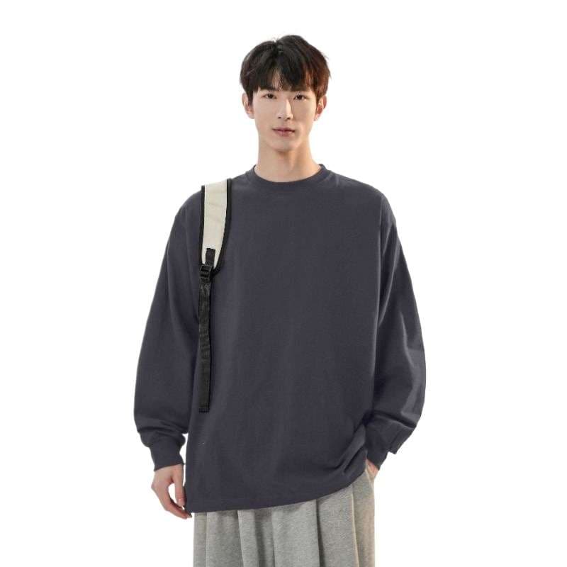 ジャストサイズよりも大きめの、体に密着しないゆるっとゆとりのあるファッションサイト ゆったりリラックス長袖プルオーバー