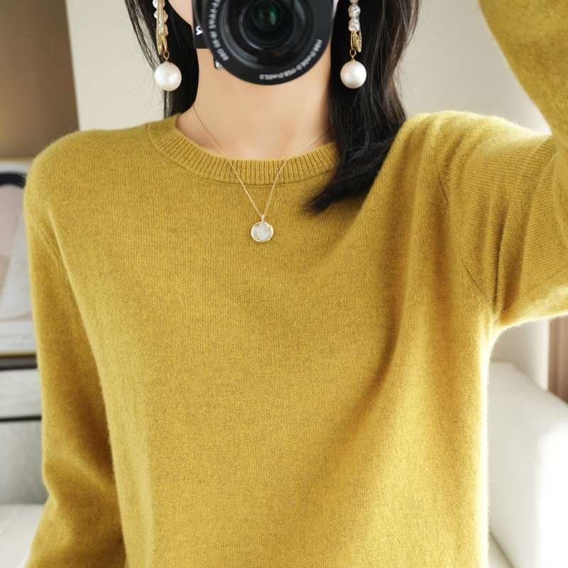 大きめファッション  ふんわり柔らか春秋用クルーネックニット